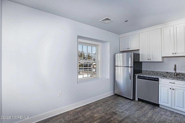 Foto del edificio - 1009 Arnold Ave