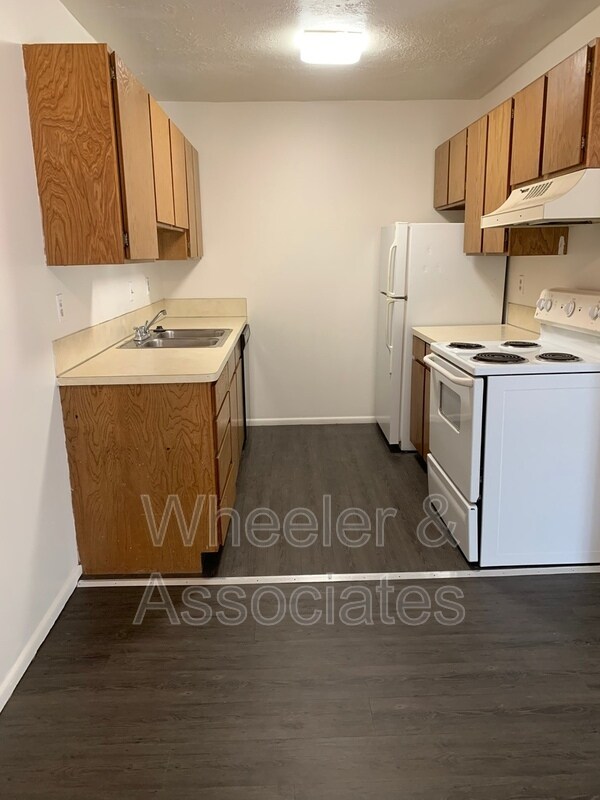 1724 N 1450 W Unit 1, Layton, UT 84041 Condo for Rent in Layton, UT