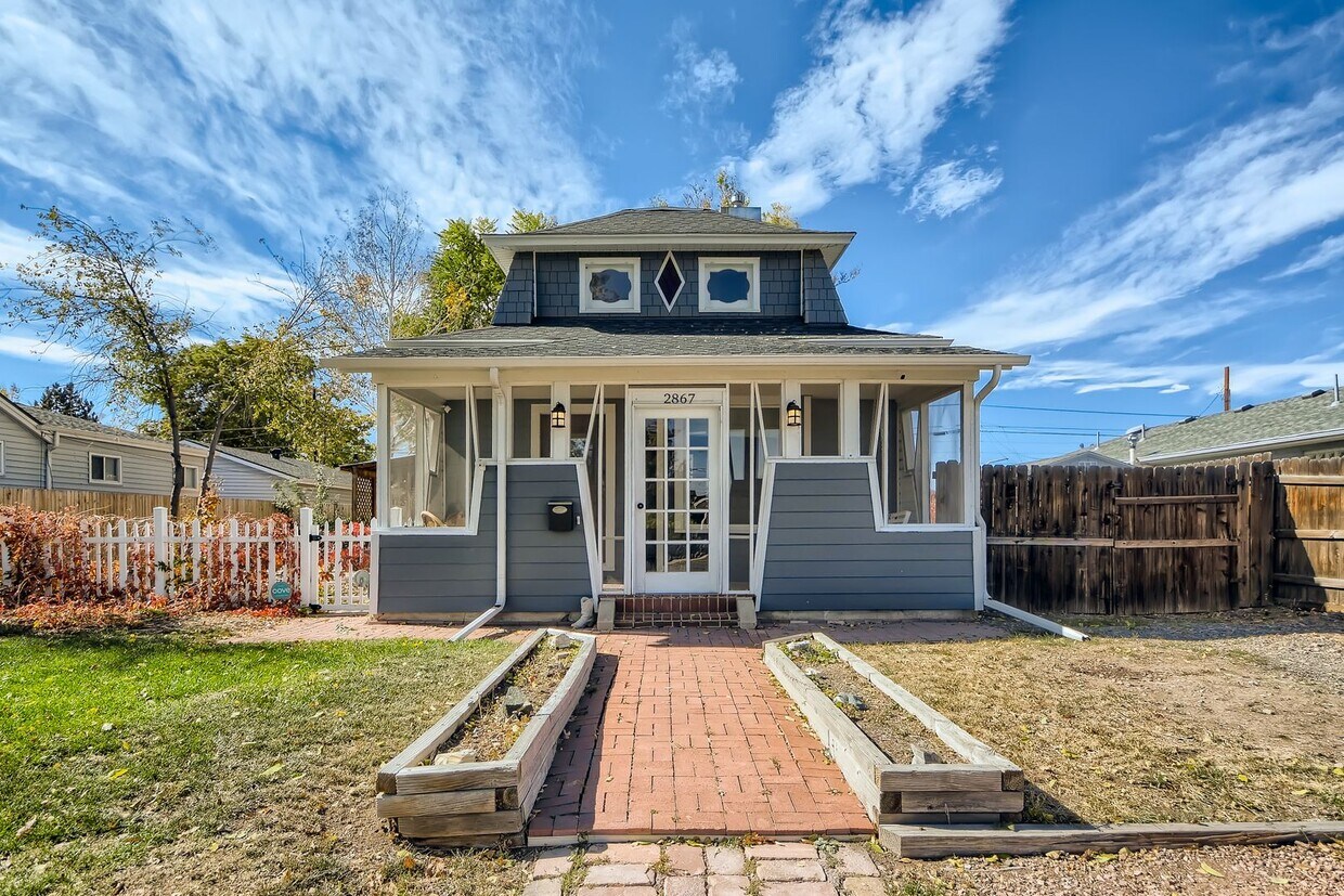 Primary Photo - Beautiful Home in Wheat Ridge