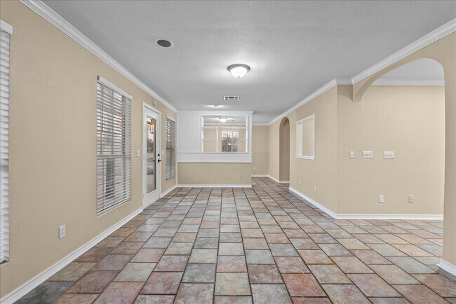 Building Photo - 114 Grand Ave