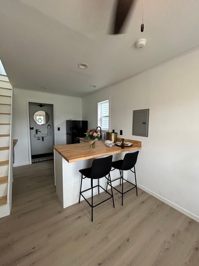 Building Photo - 1842 7th Ave