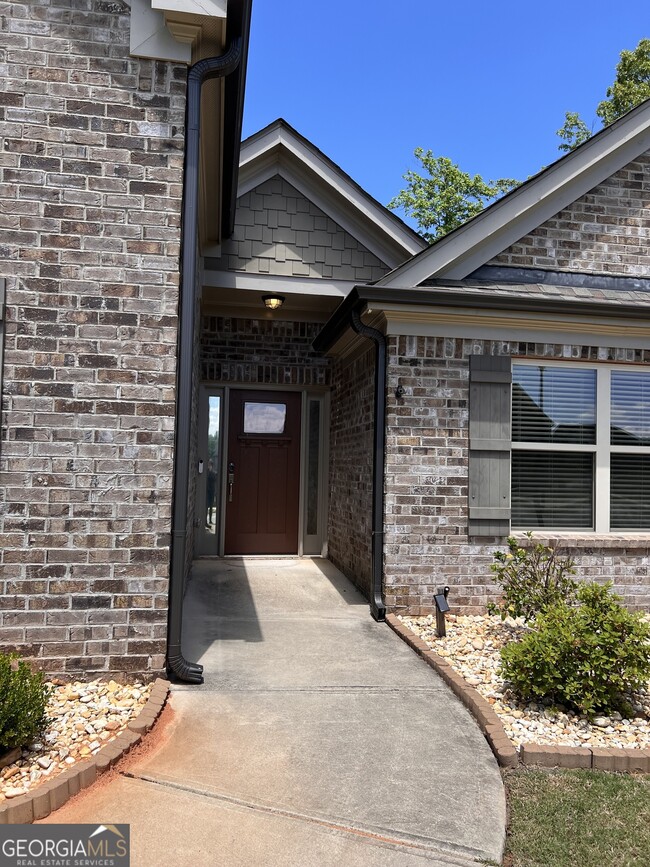 Building Photo - 4080 Mayhill Cir