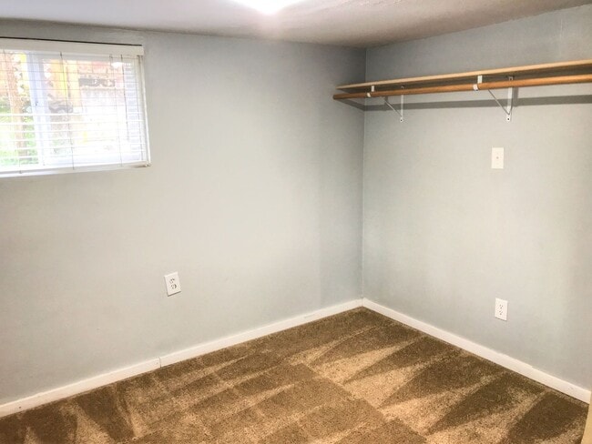 Building Photo - BREVM02