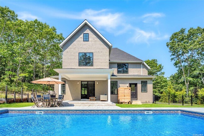 Building Photo - 42 Squires Blvd