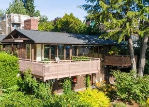 Building Photo - 1415 38th Ave