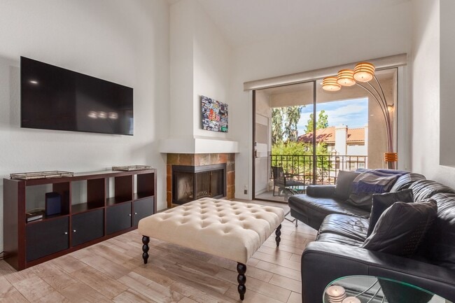 Foto del edificio - Two bedroom condo