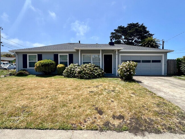 Foto del edificio - MUST SEE - Updated Single Family Rancher -...