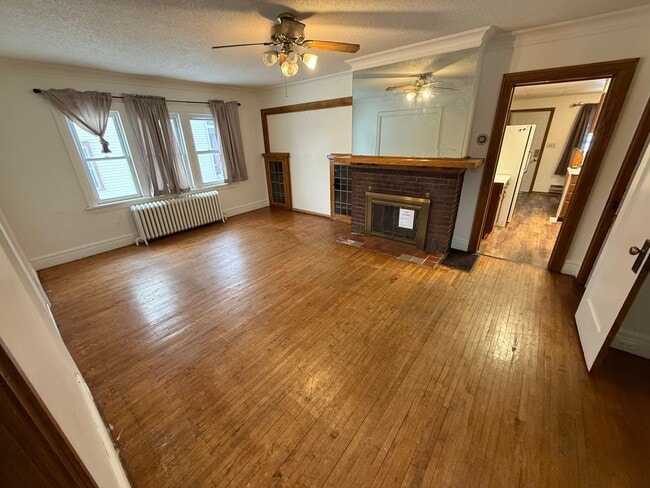 Foto del edificio - Duluth MN 6-Bedroom - 2-Bath - 2-Car Garage