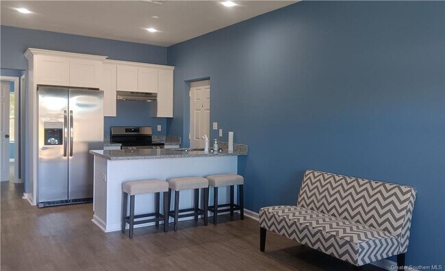 Foto del edificio - New Home 3/2 North LC