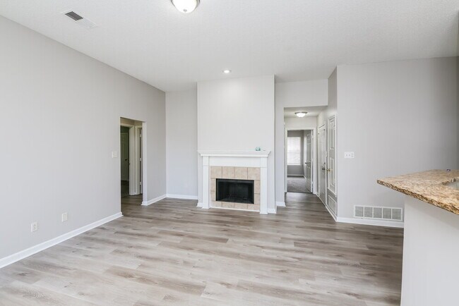 Foto del edificio - 3875 Neyland Valley Dr