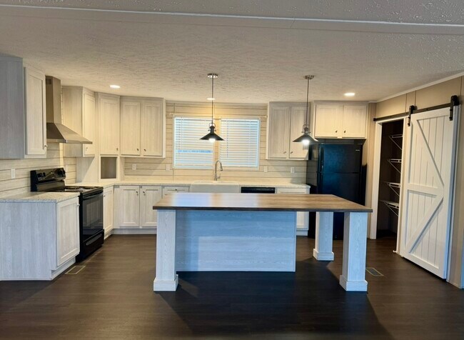 Foto del edificio - 459 Mason Hill Ln