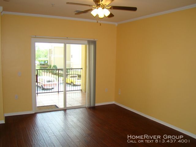 Foto del edificio - 8124 Claire Ann Dr
