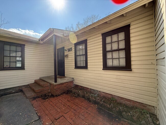 Foto del edificio - 565 24th St