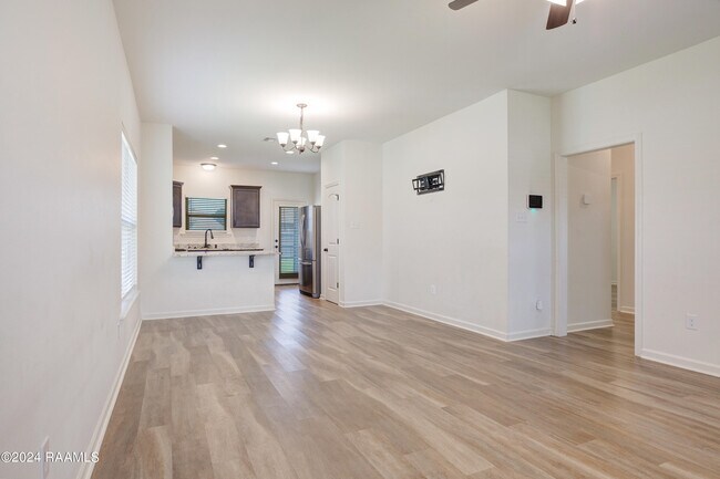 Foto del edificio - 524 Elwick Dr