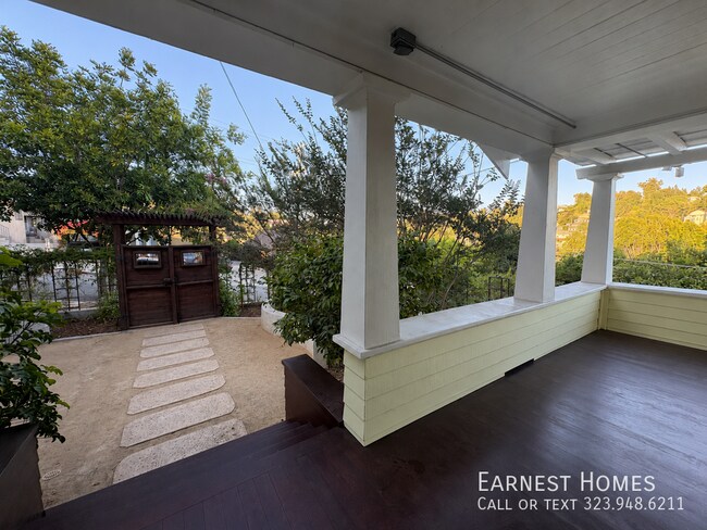 Foto del edificio - 2256 Ewing St