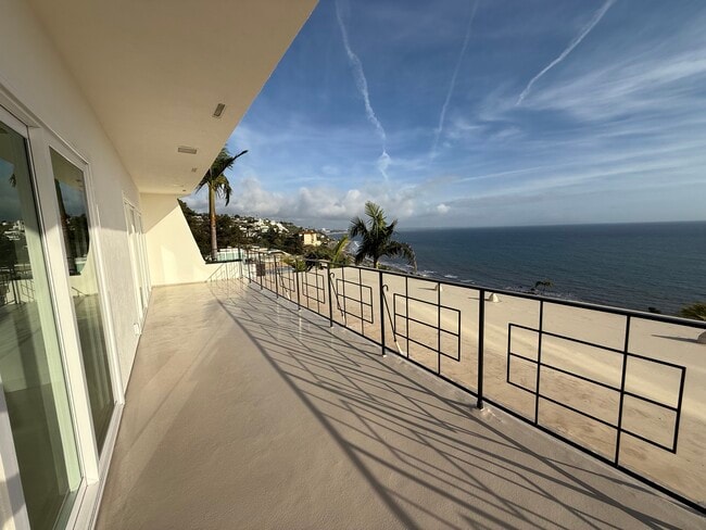 Deck facing east - 18139 Coastline Dr