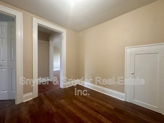 Building Photo - 96 N Portage Path