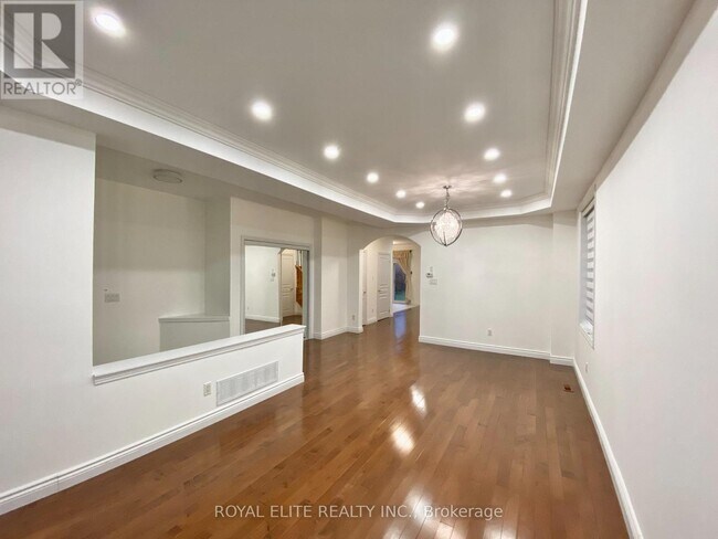 Building Photo - 26 Starhill Crescent