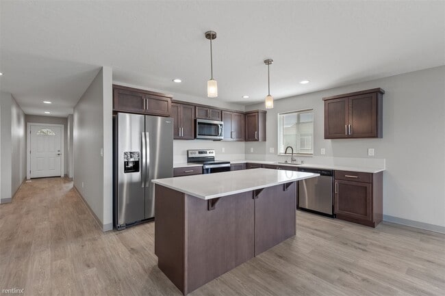 Building Photo - 3 br, 2 bath Duplex - 1513 Bell Street