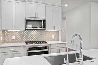 Building Photo - 14334 Winema View Ln