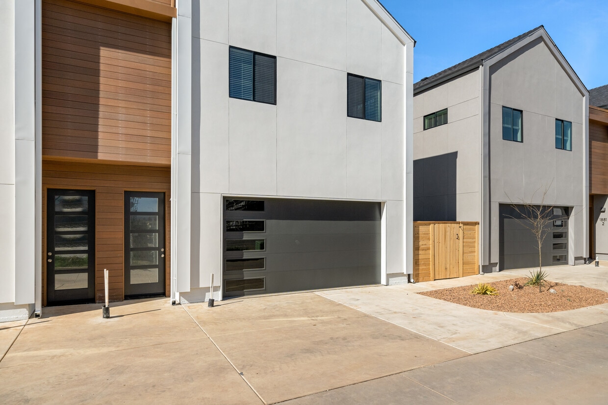 Foto principal - 1889 Notre Dame Blvd