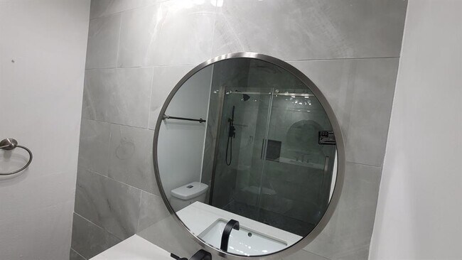 Foto del edificio - 2209 S Braeswood Blvd