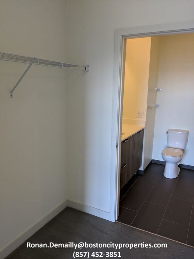 Building Photo - 2 bedroom in Chelsea MA 02150