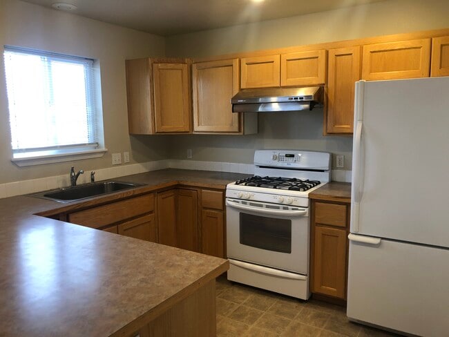 Building Photo - 1124 SW Lost Trail Dr