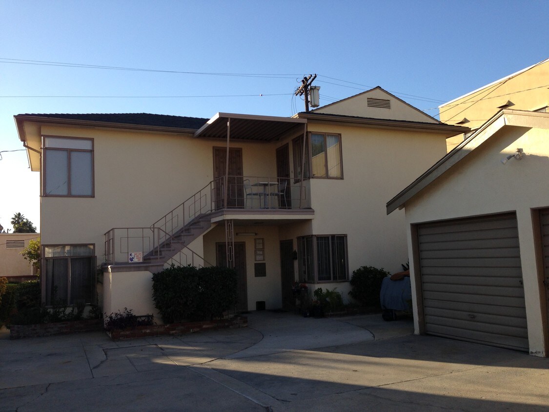 Building Photo - 1315 N Kingsley Dr