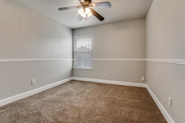 Foto del edificio - 4418 Shady Elm Dr