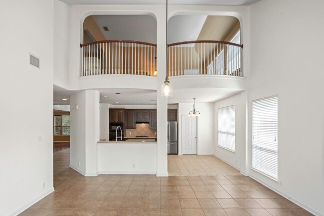 Building Photo - 3415 Highline Tr