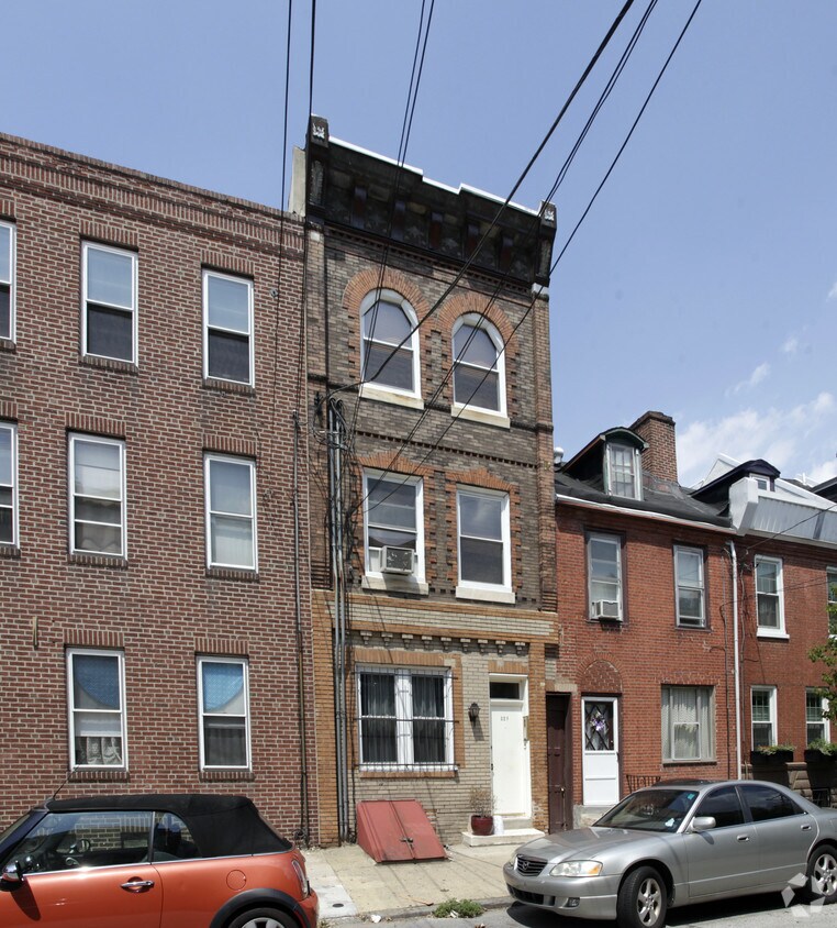 Foto del edificio - 327 Catharine St