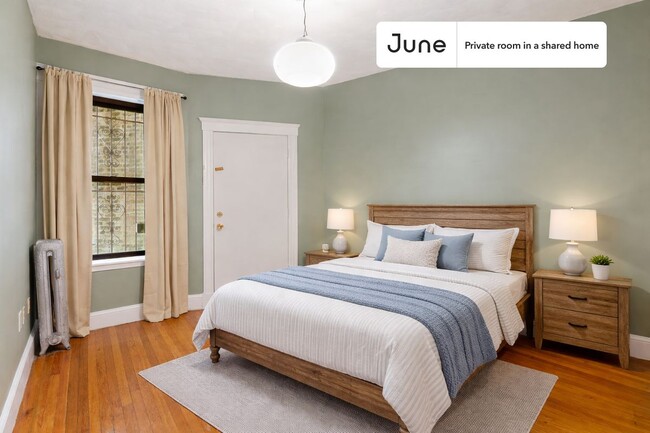 Building Photo - Room in Shared 4 bed/1 bath home