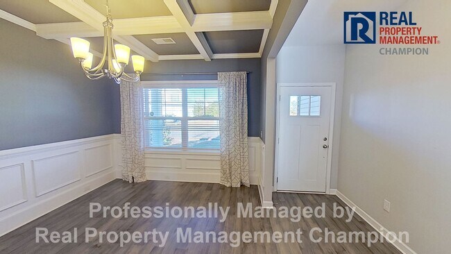 Foto del edificio - Former Model Home in Popular Grayson Park