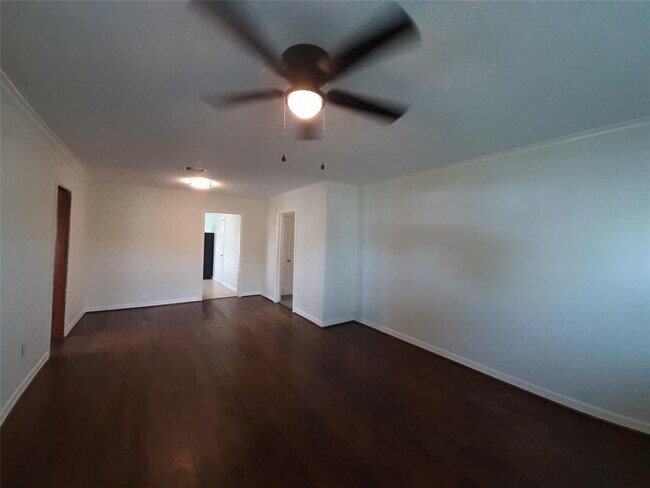 Foto del edificio - 7607 Moss Rose St