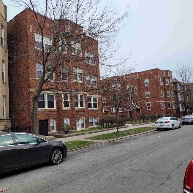 Photo - 6625 S Greenwood Ave Apartment
