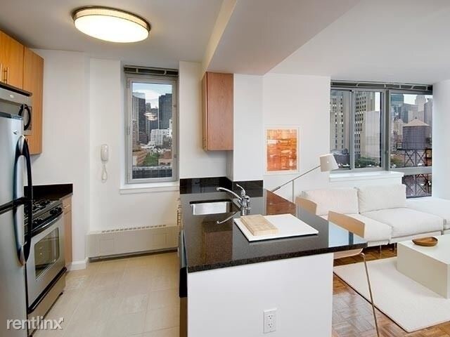 Foto del edificio - 510 W 52nd St