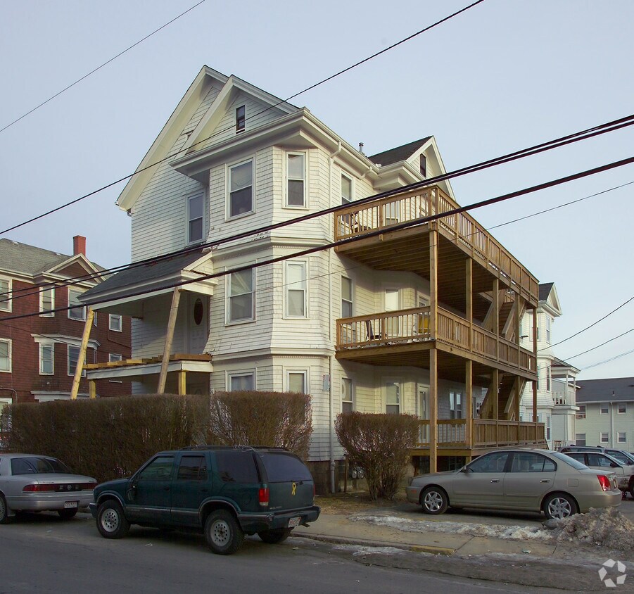202 Osborn St, Fall River, MA 02724 Apartments in Fall River, MA