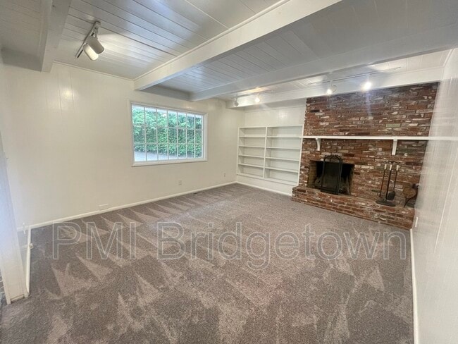 Building Photo - 11620 SW Lancaster Rd