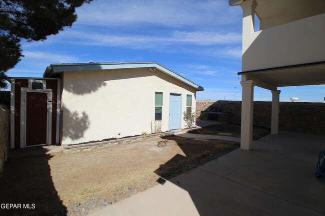 Building Photo - 12341 Tierra Azteca Dr