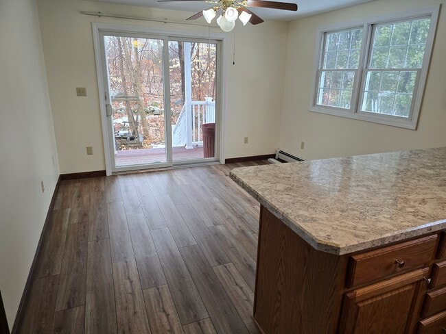 Building Photo - 64 Pershing St