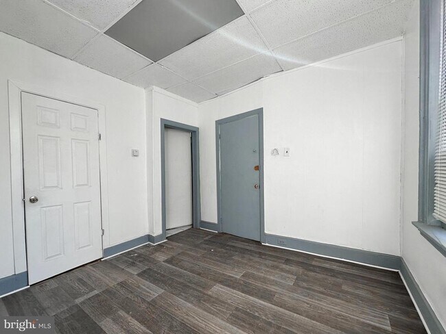 Building Photo - 1715 N Marston St
