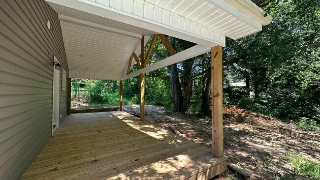 Foto del edificio - Charming Brand New 1 Bedroom 1 Bath Duplex