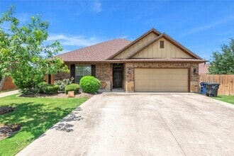 Building Photo - 3101 Papa Bear Dr