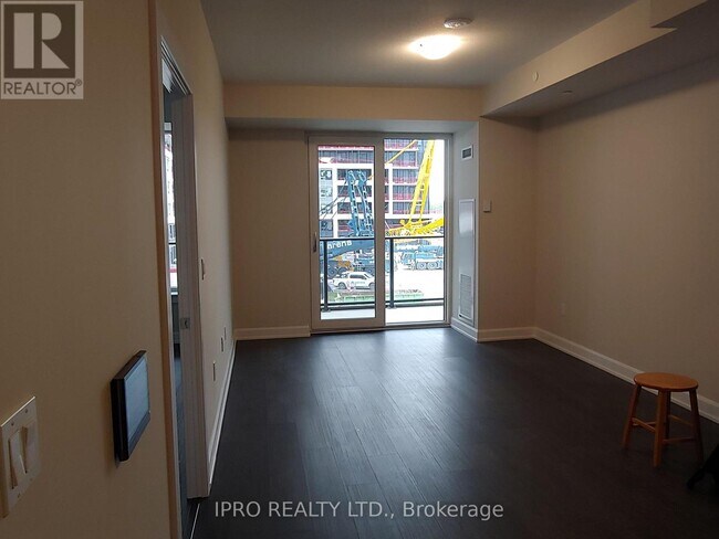 Building Photo - 3200-3200 William Coltson Ave