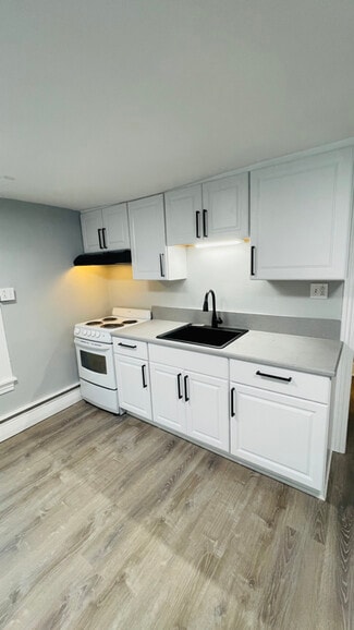 Building Photo - 153 S Main St