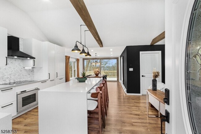 Foto del edificio - 55 Wildwood Shores Dr