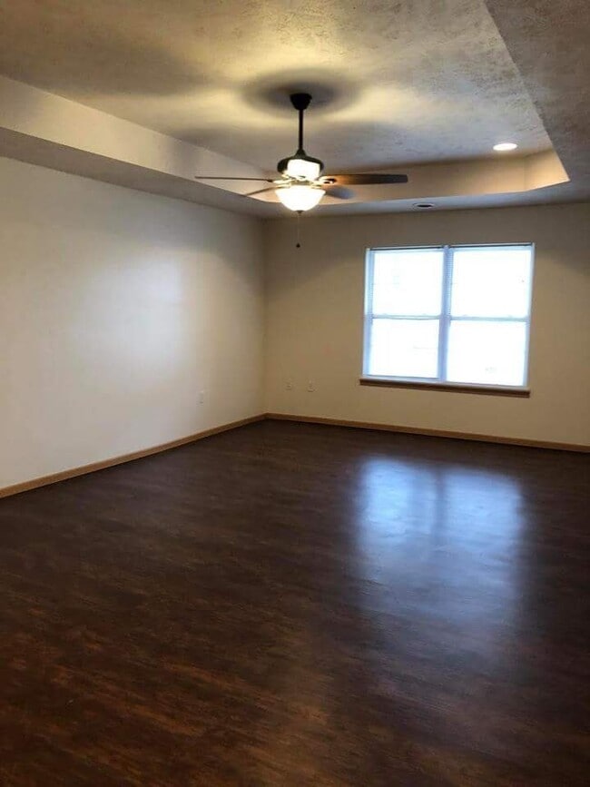 Building Photo - 645 Eastmont