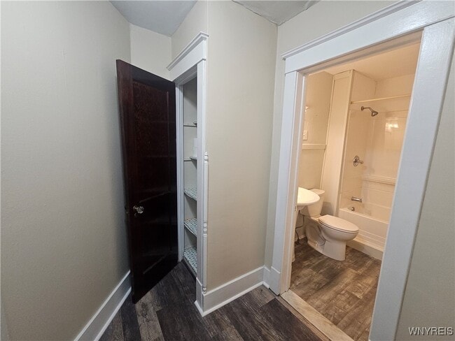 Building Photo - 293 Potters Rd