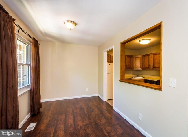 Building Photo - 222 Crocker Dr